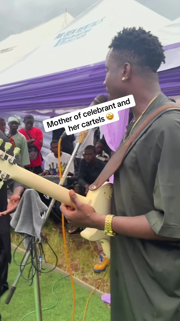 @CEEJAY ENTERTAINMENT