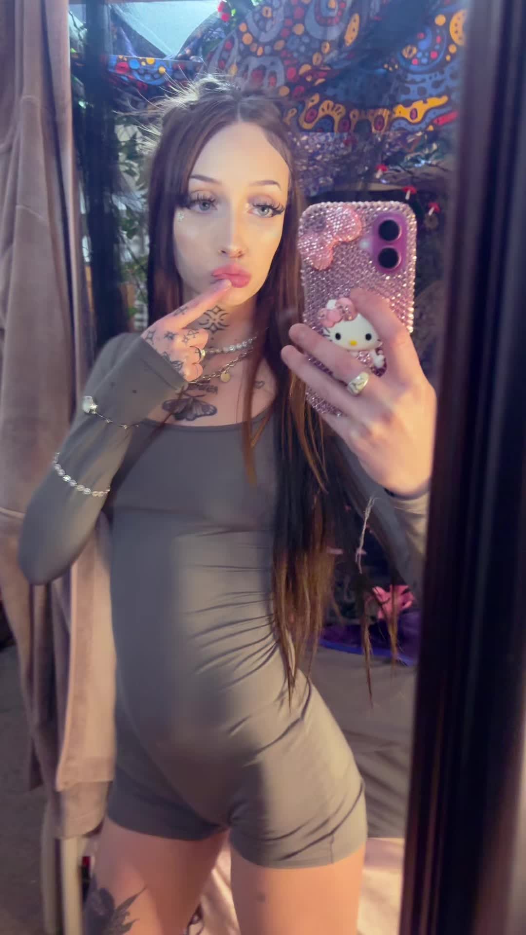 @pink.kittybrat420