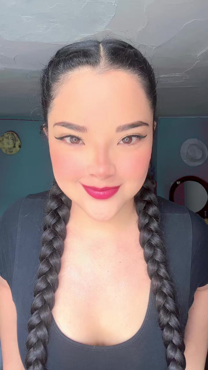 @Leslye🦋