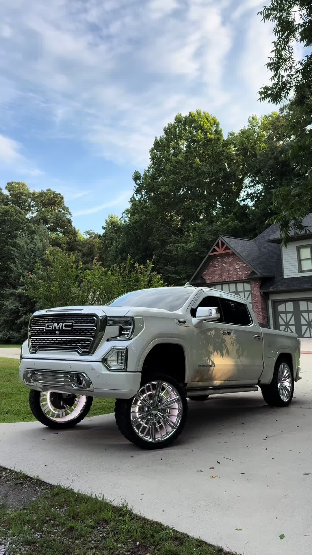 @𝓕𝓵𝓾𝓯𝓯