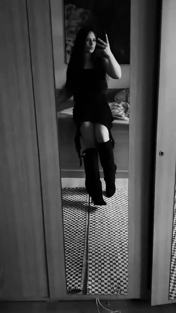 @♱