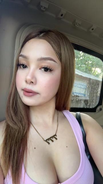 @𝒴 .