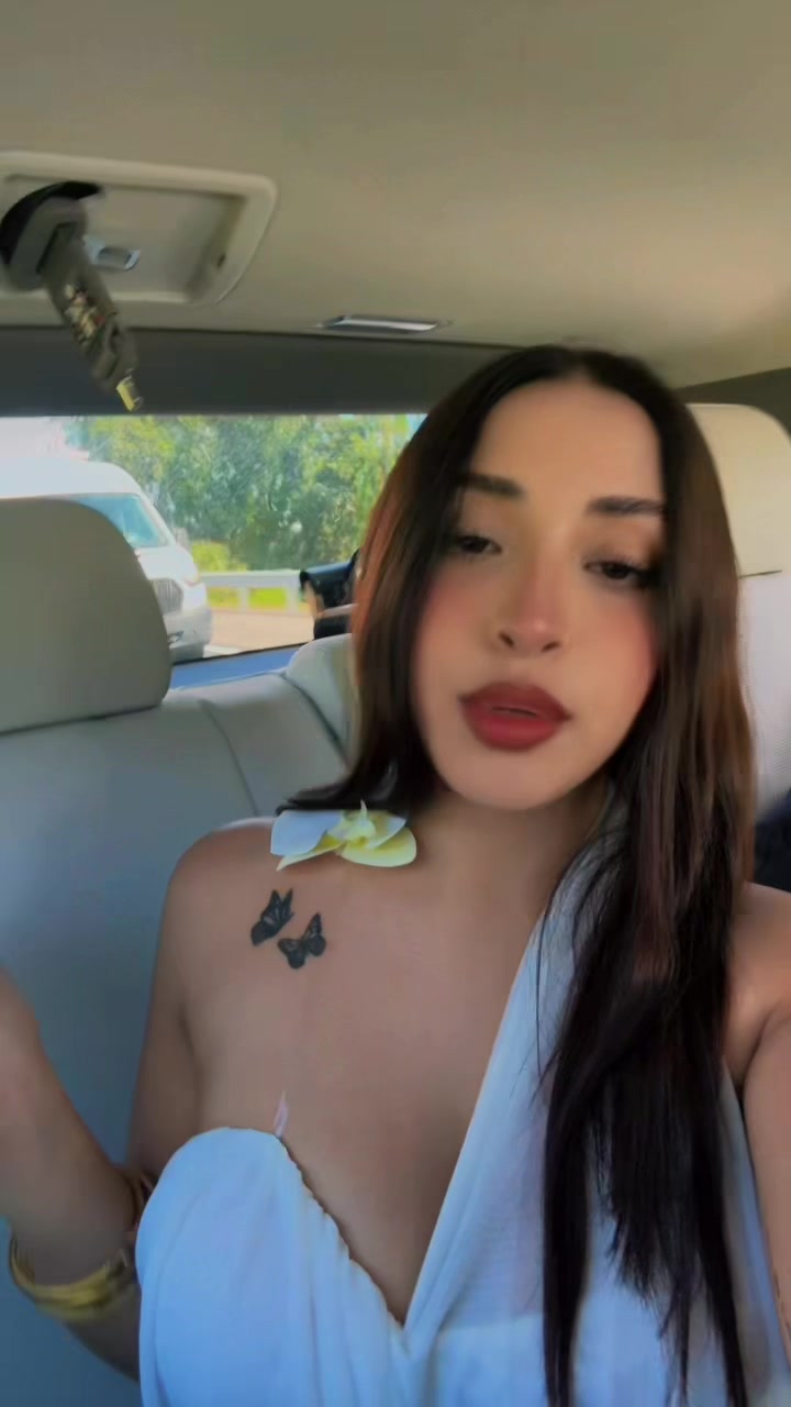 @paola_alana.