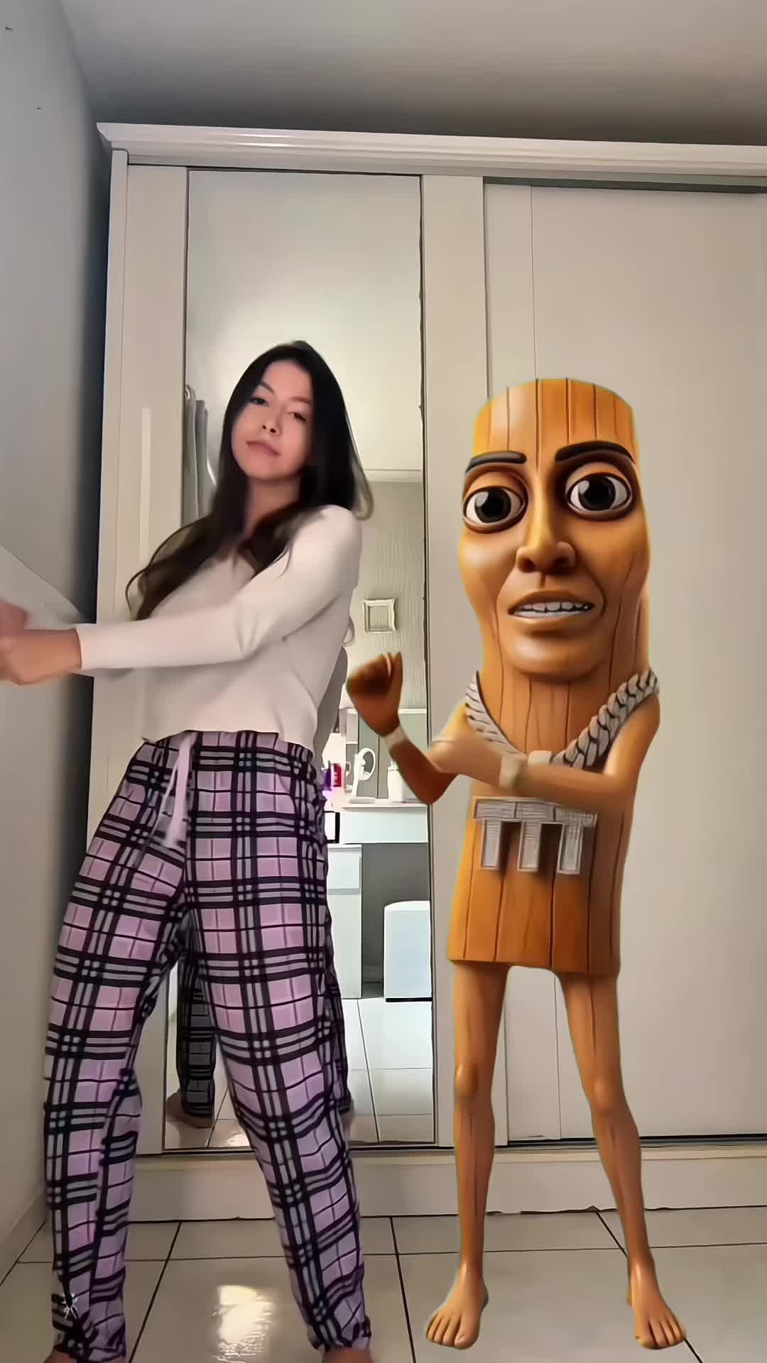 @Camila