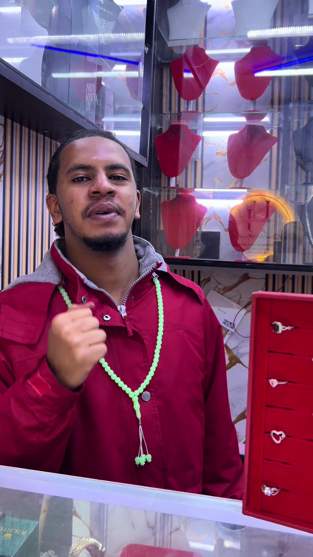 @usiche_jewelry_store