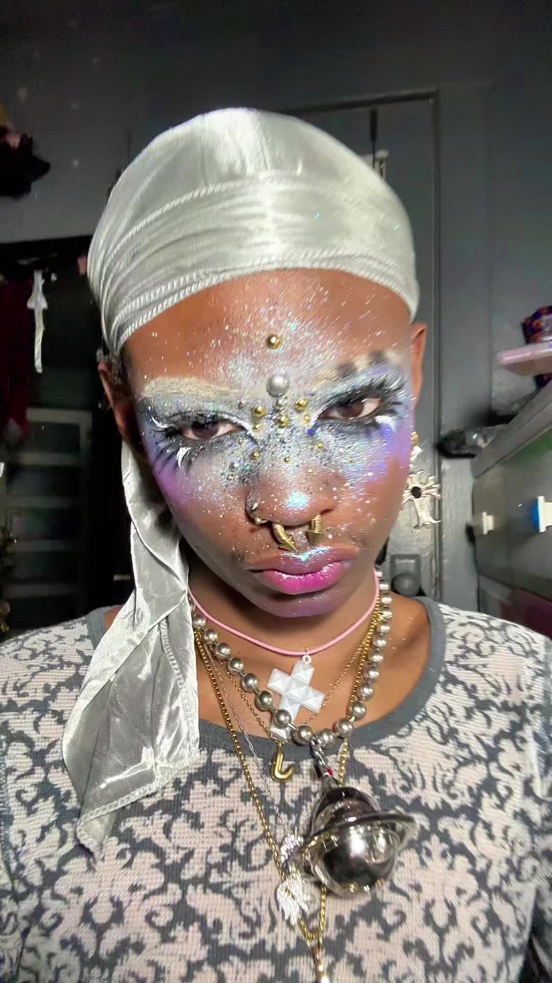 @⋆.˚𖦹Blindedstar⋆✮⋆.˚