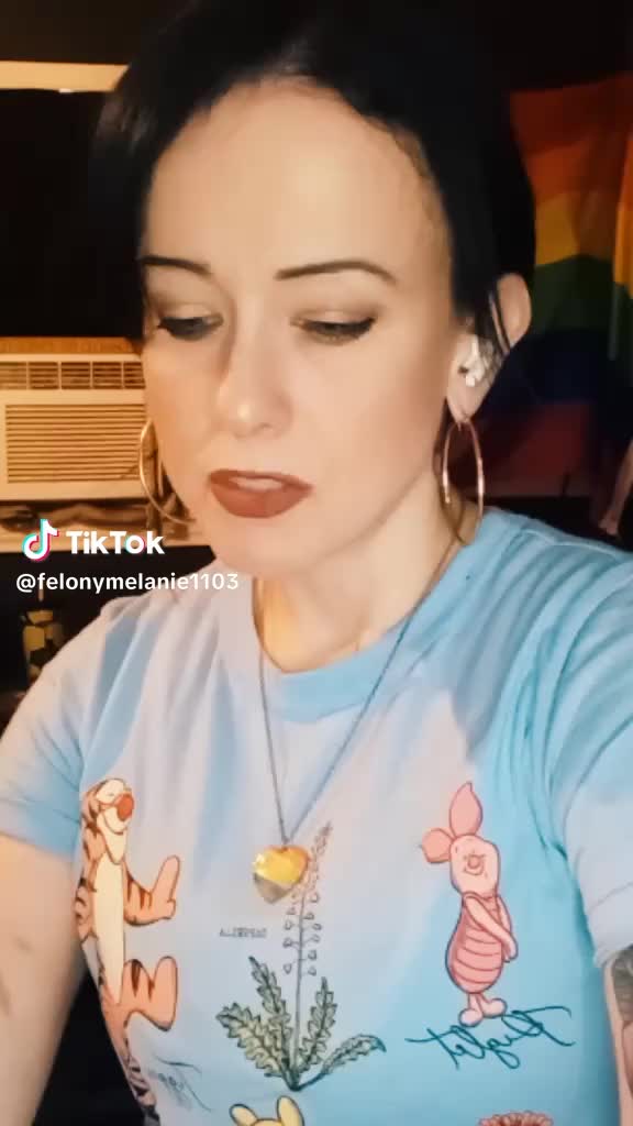 @FelonyMelanie87