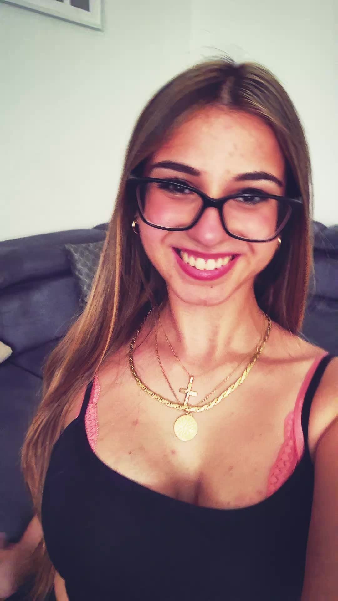 @𝒗𝒆𝒓𝒐𝒏𝒊𝒌𝒊_