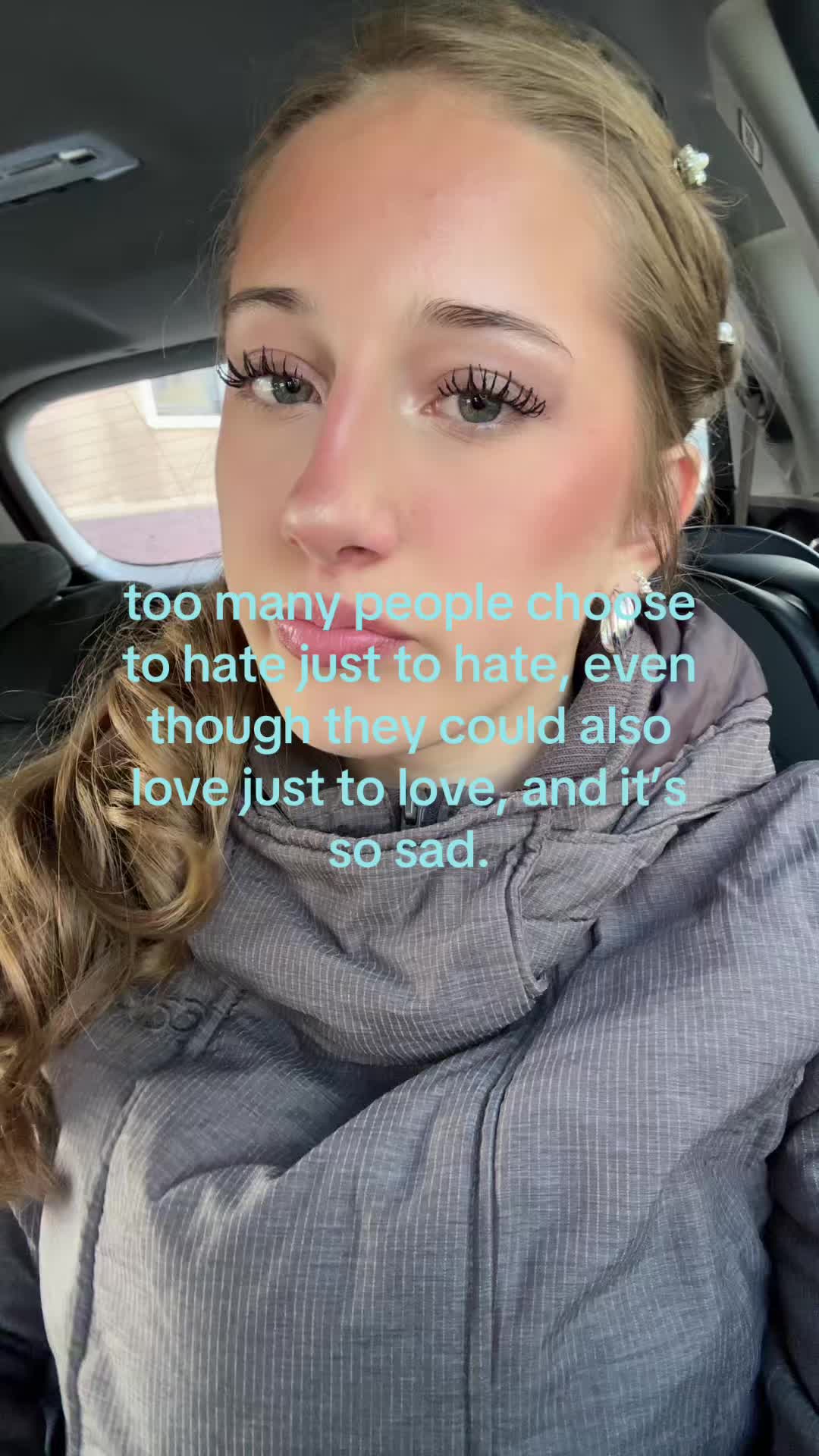@⃟
