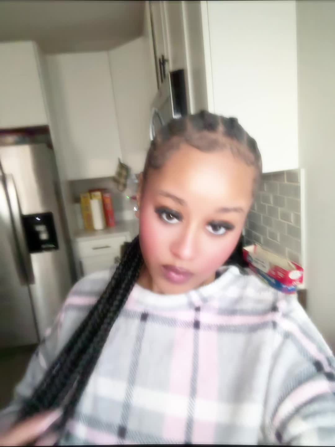 @Nik♡.