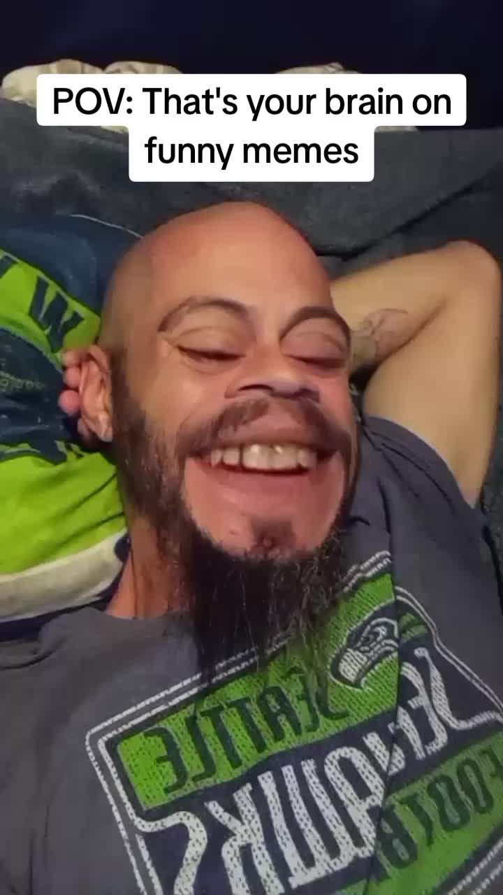@🤪KrAzY🤪Mike C-Hawk💙💚