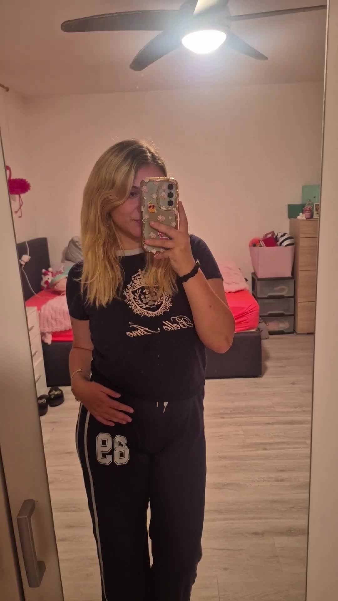 @𝕷𝖆𝖗𝖆🎀