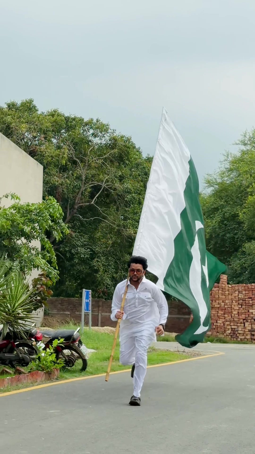 @Ali_Hyderabadi ❤️