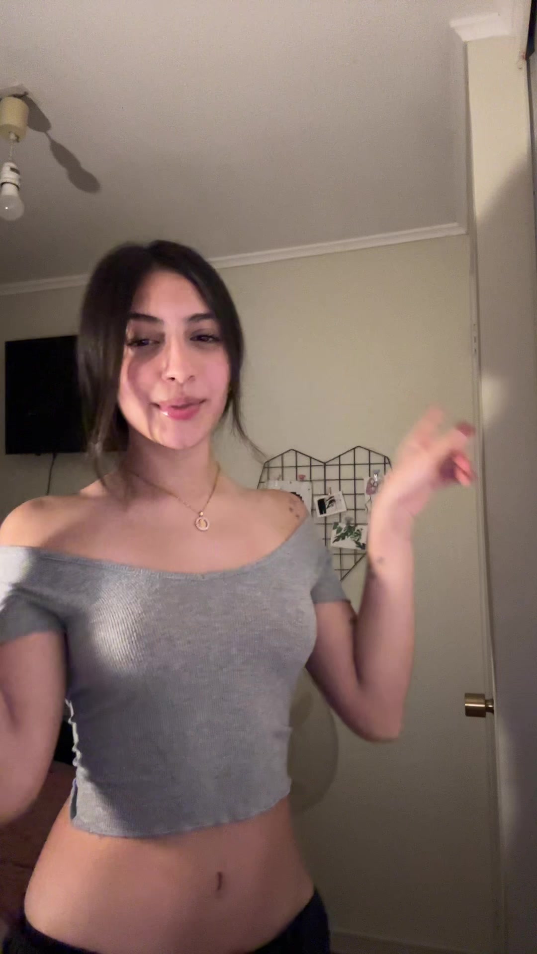 @𝐴𝑛𝑔𝑒𝑙𝑦