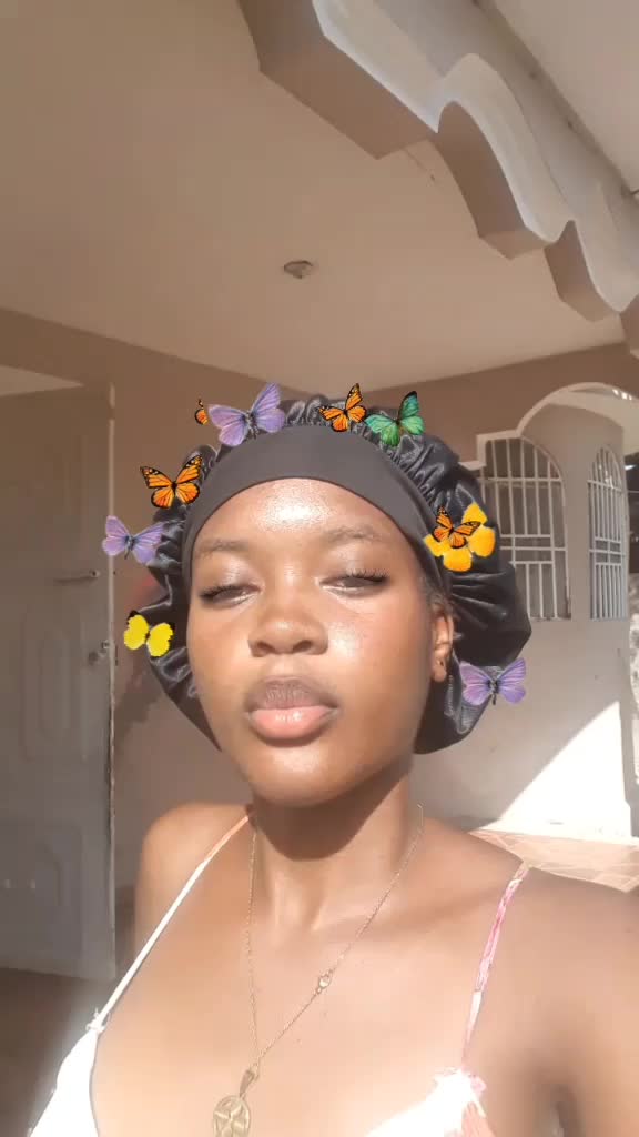 @Poup&eacute;e💕🌷 Dora 🐝