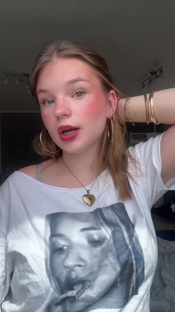 @flo🧁🧘🏼♀️⭐️🎨