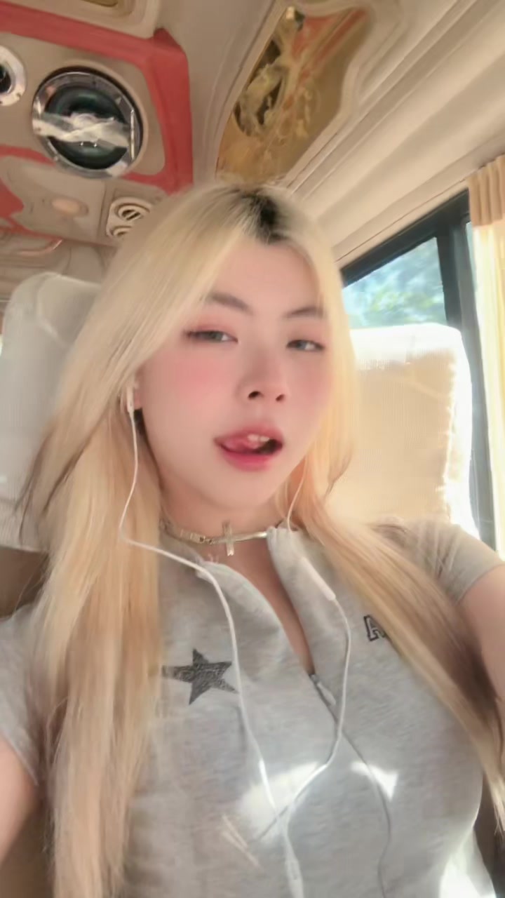 @TheQFelicia