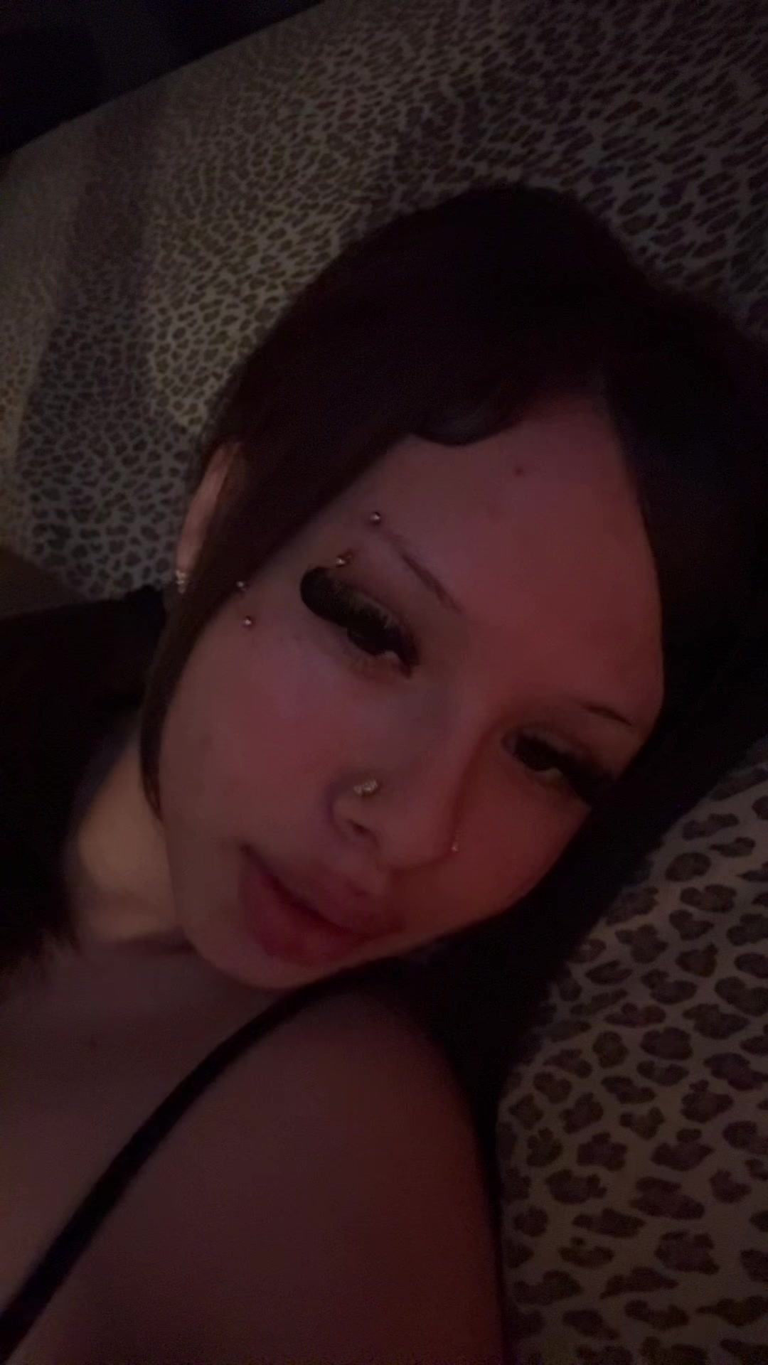 @⃟
