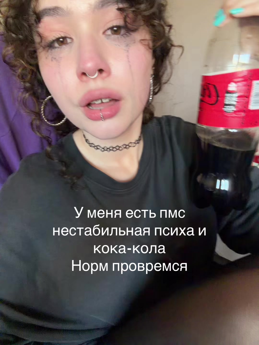 @Девочка карниз