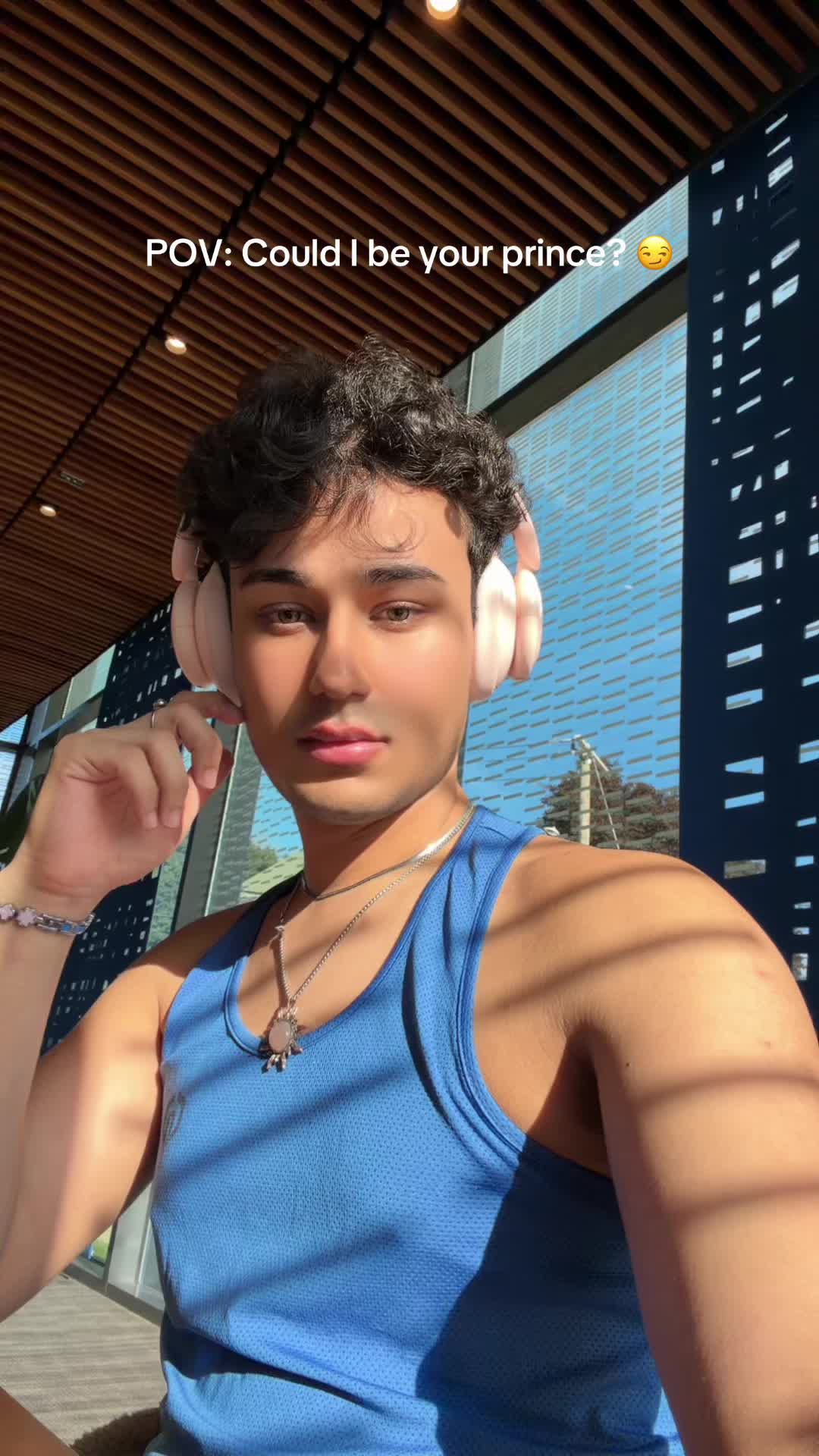 @theyenfox