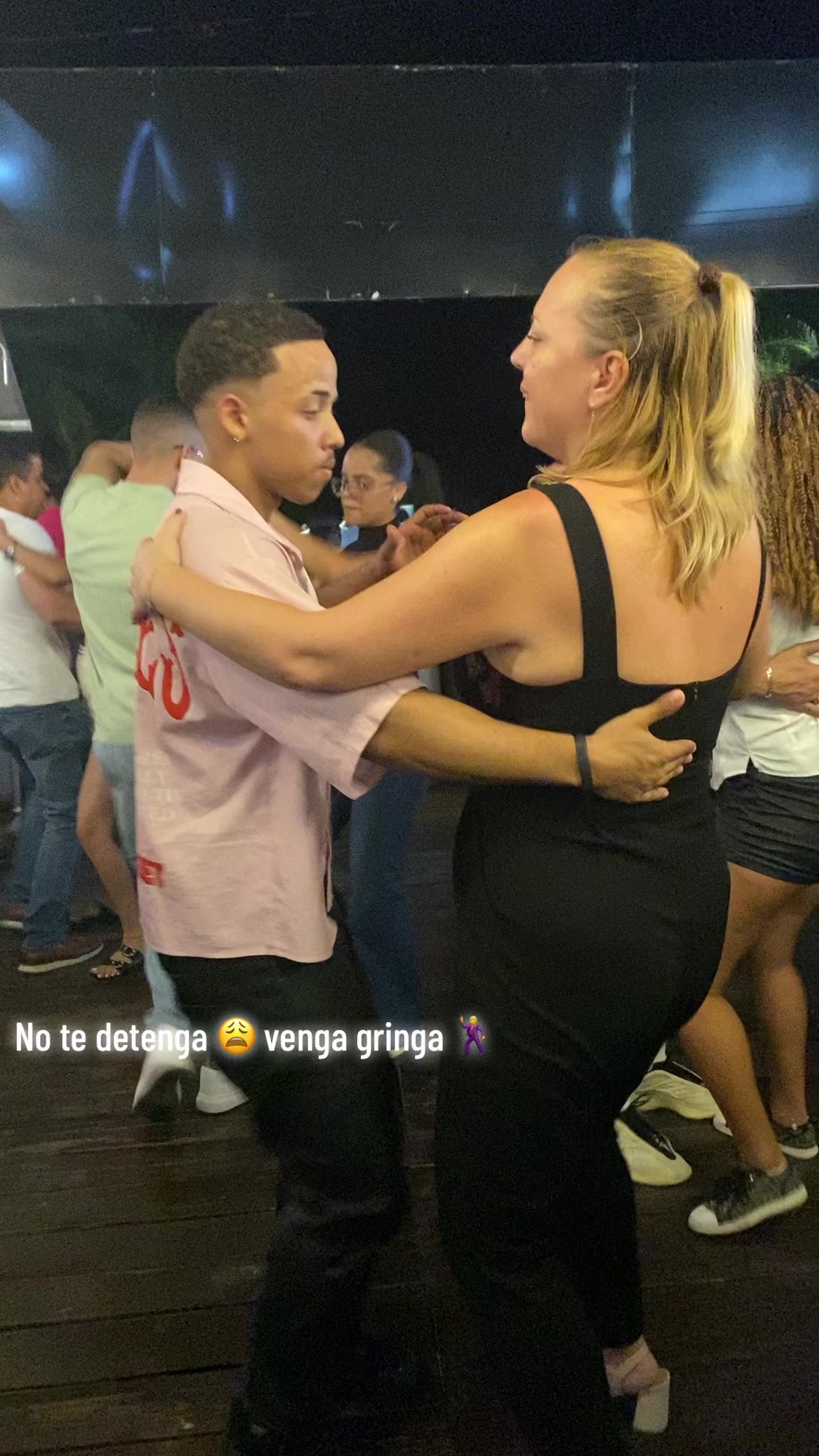 @️A D O N 1 S 🕺☃️