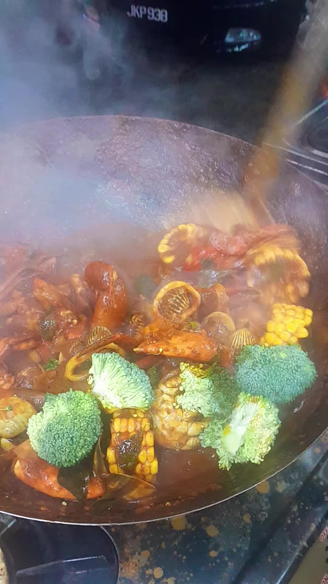 @mjfoodiekitchen hq