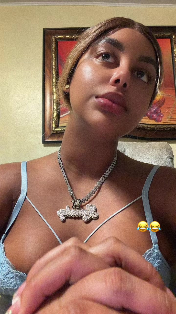 @La_negrota_abreu