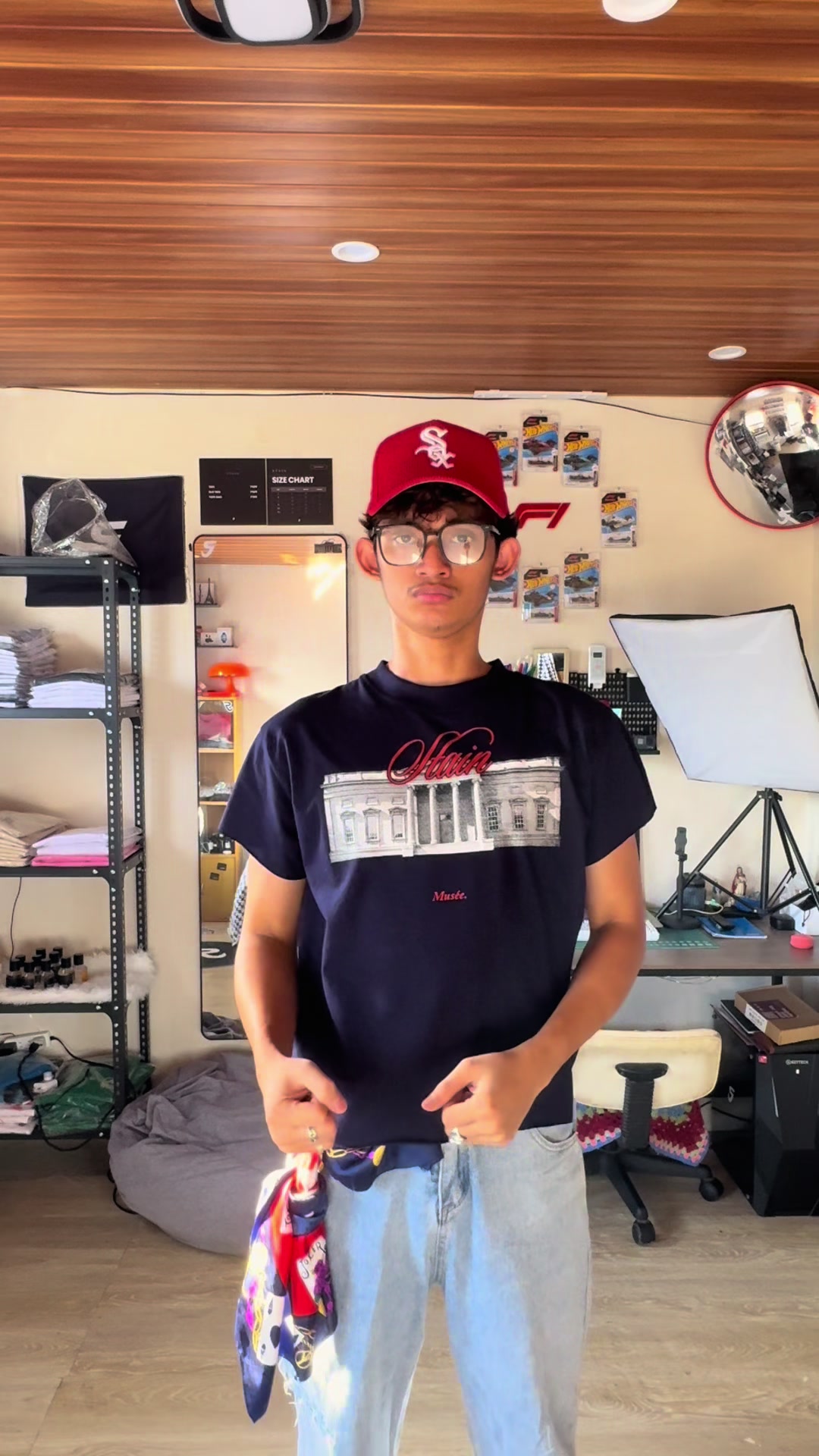 @Jhustine