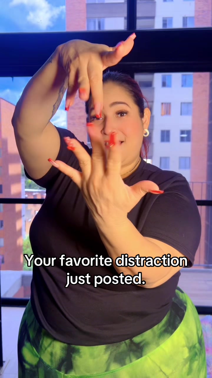 @lolapopvibes