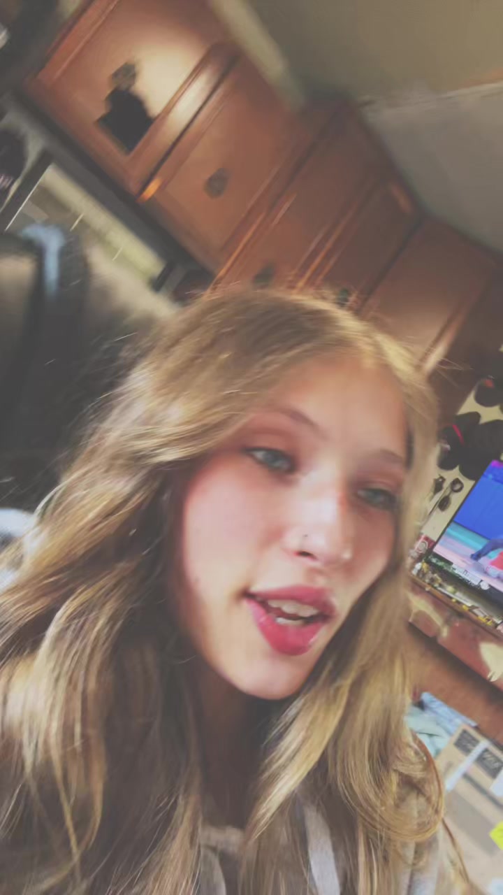 @shestooblunt