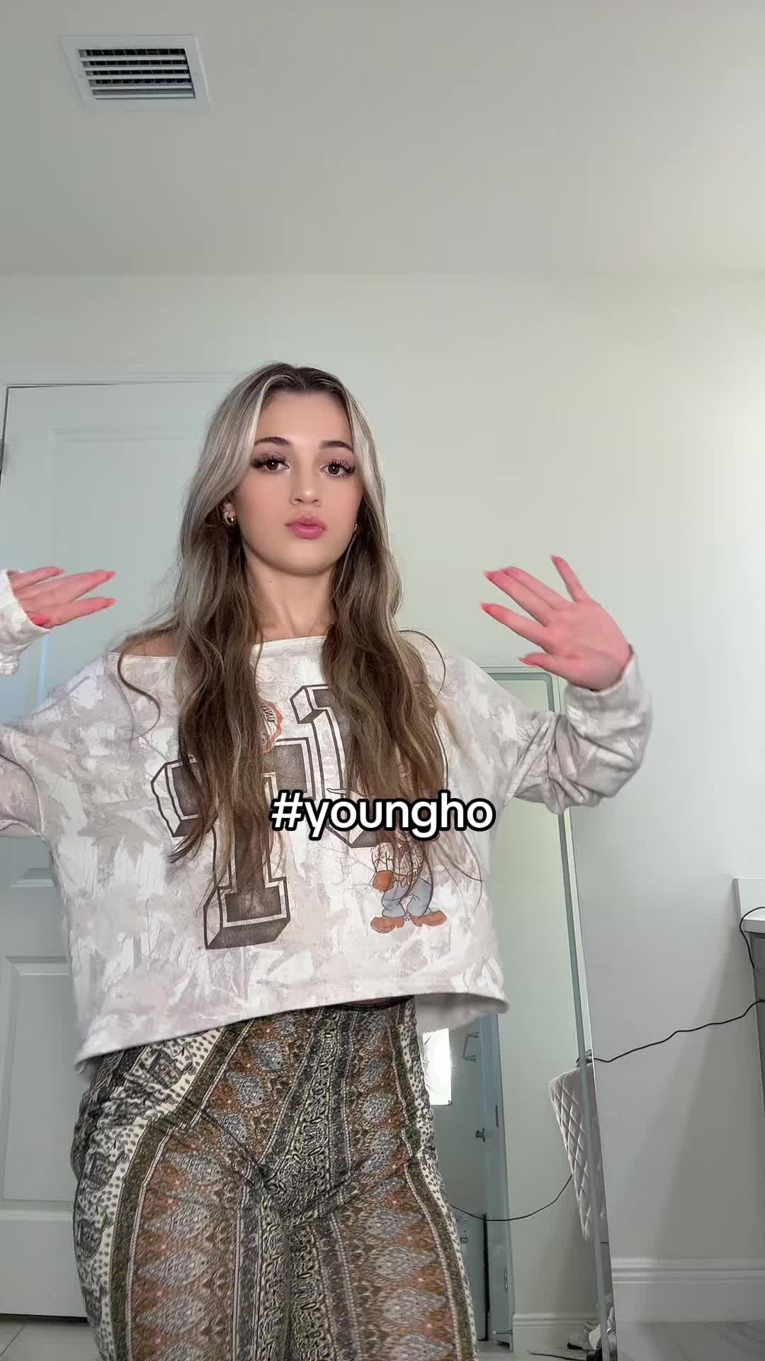 @Zoey Ava