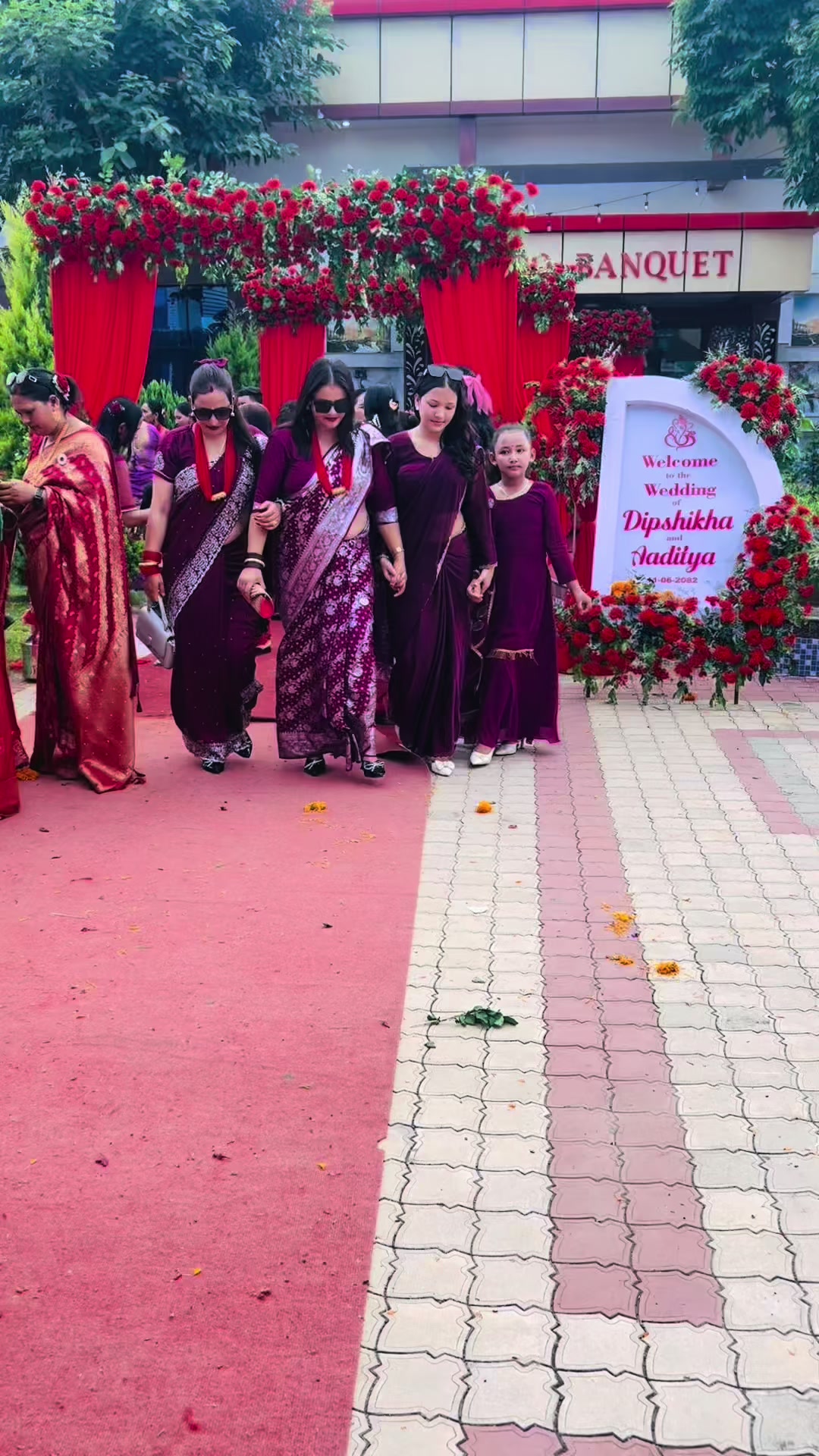@NISHA OLI❤️