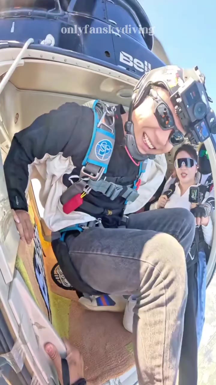 @onlyfanskydiving