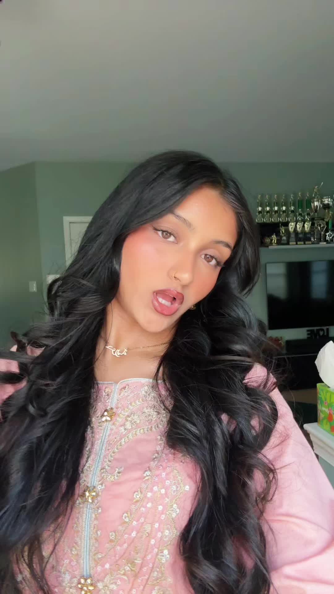 @hooriaa