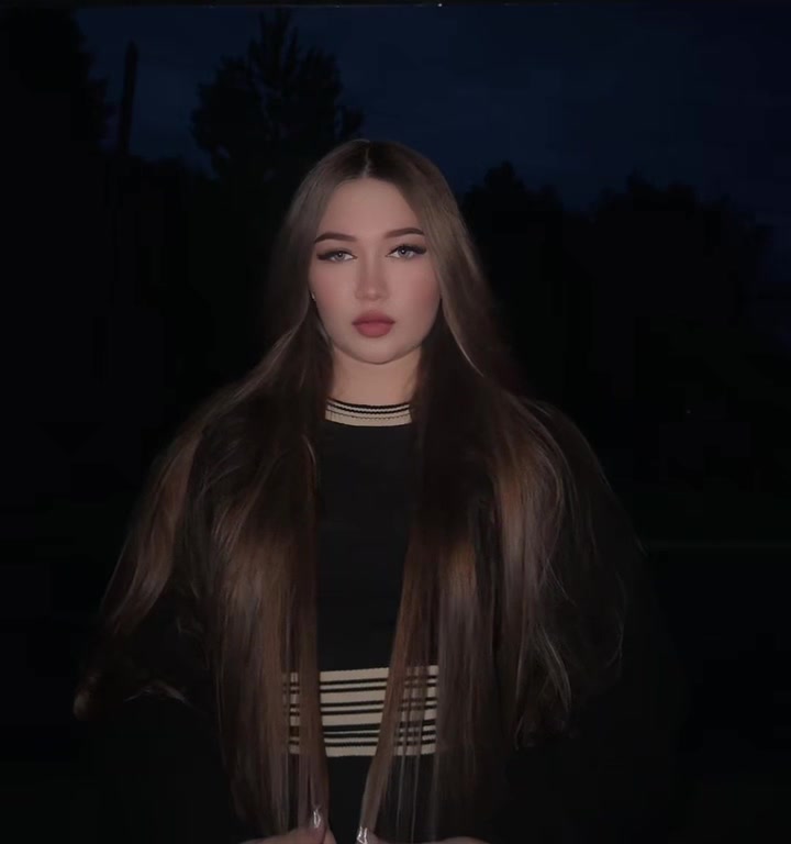 @👸🏻🖤
