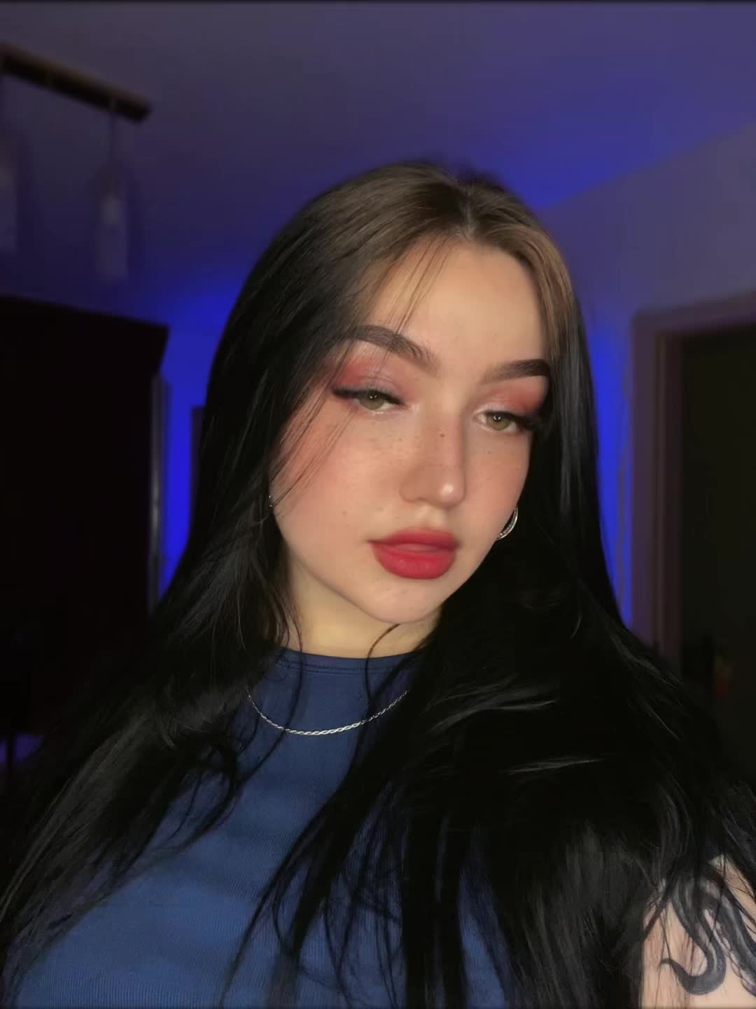 @...