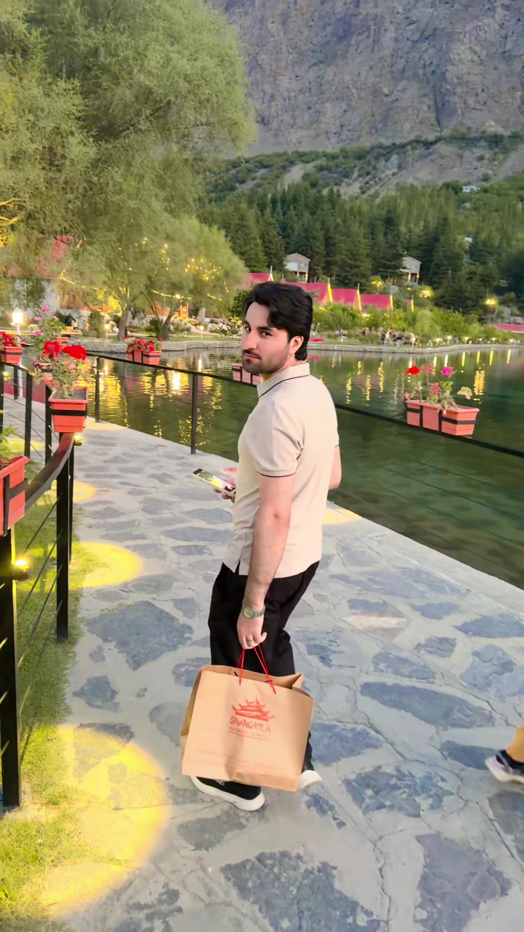 @anuafridi7