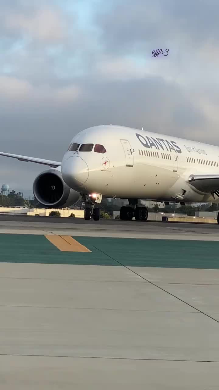 @🧑✈️ ✈️CAPTAIN ✈️🧑✈️