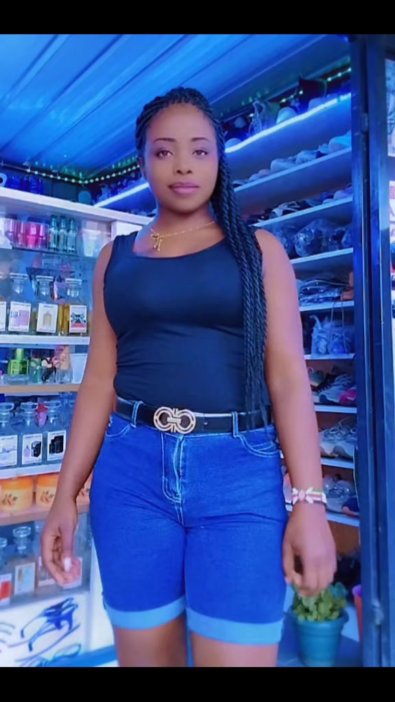 @SHANIZ KELLY