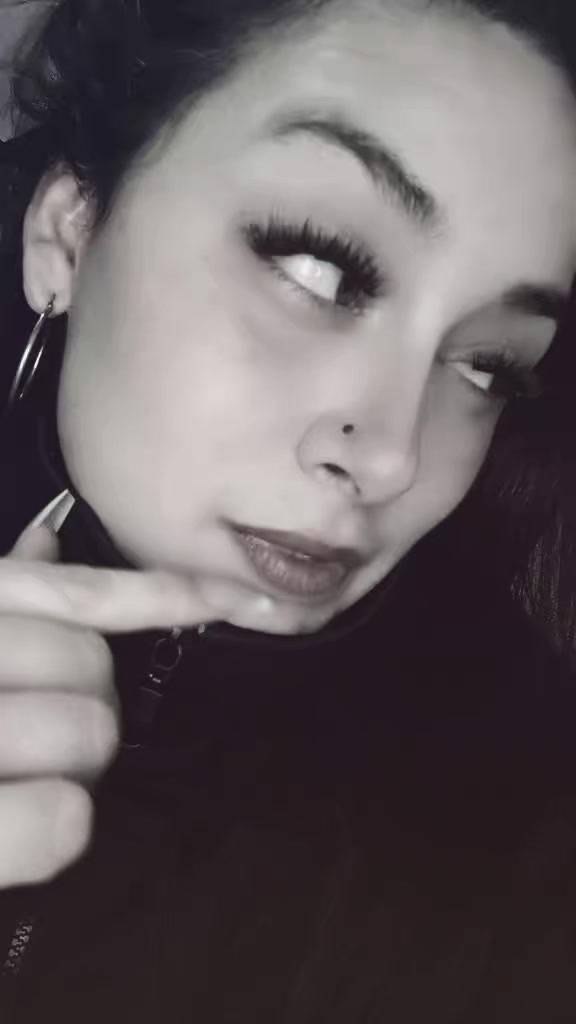 @Miickaa💜🏳️&zwj;🌈