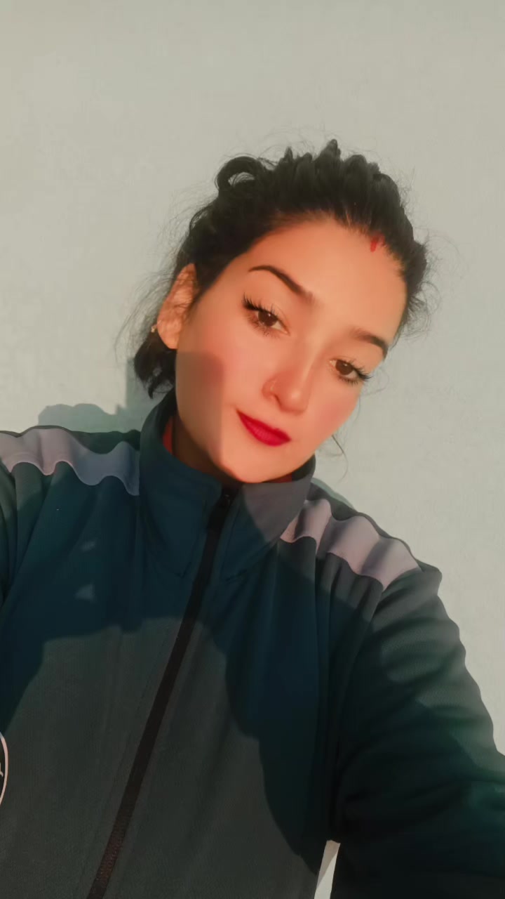 @Queen👑