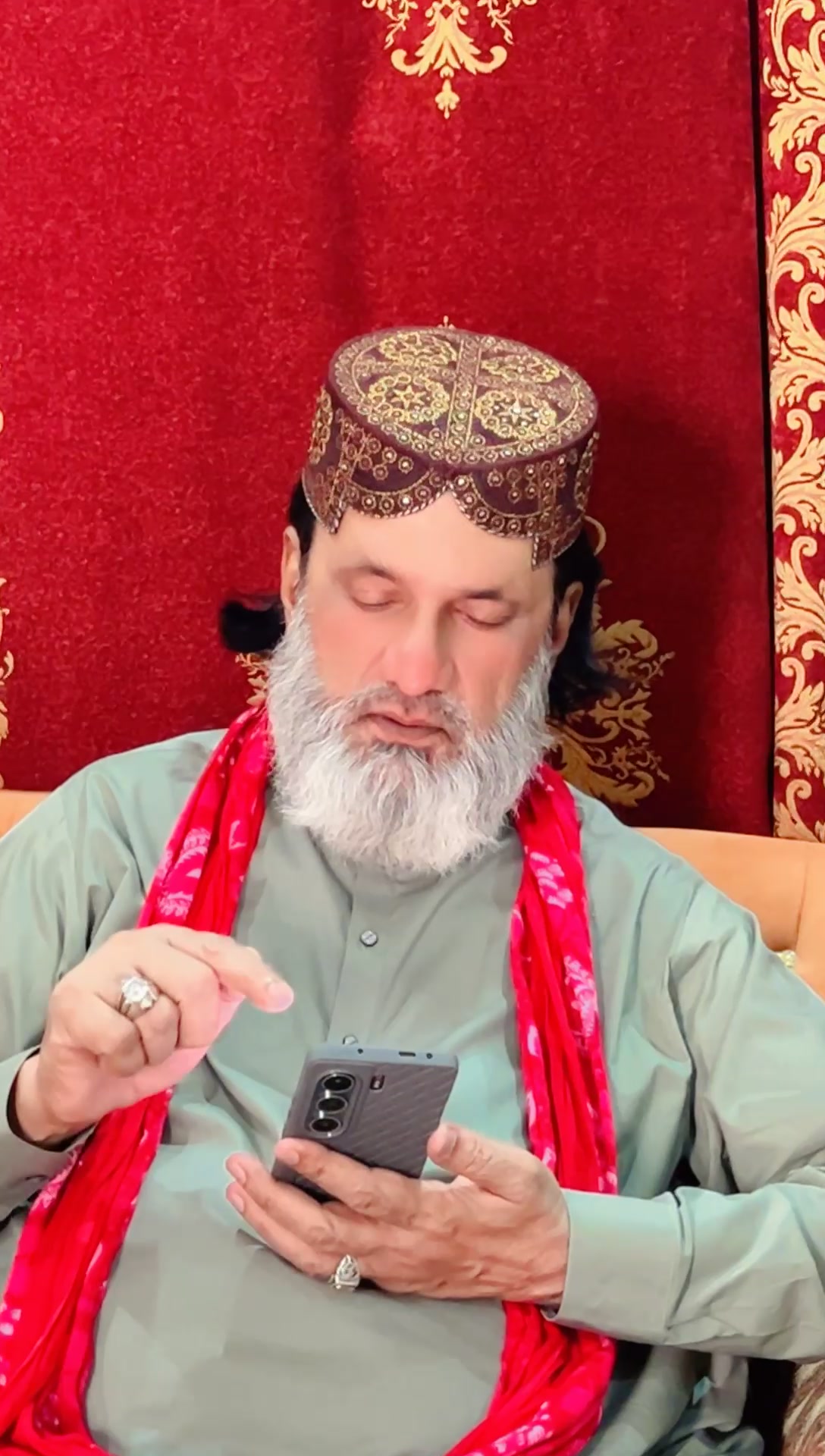 @Peer Farooq Makhdoom Fareedi