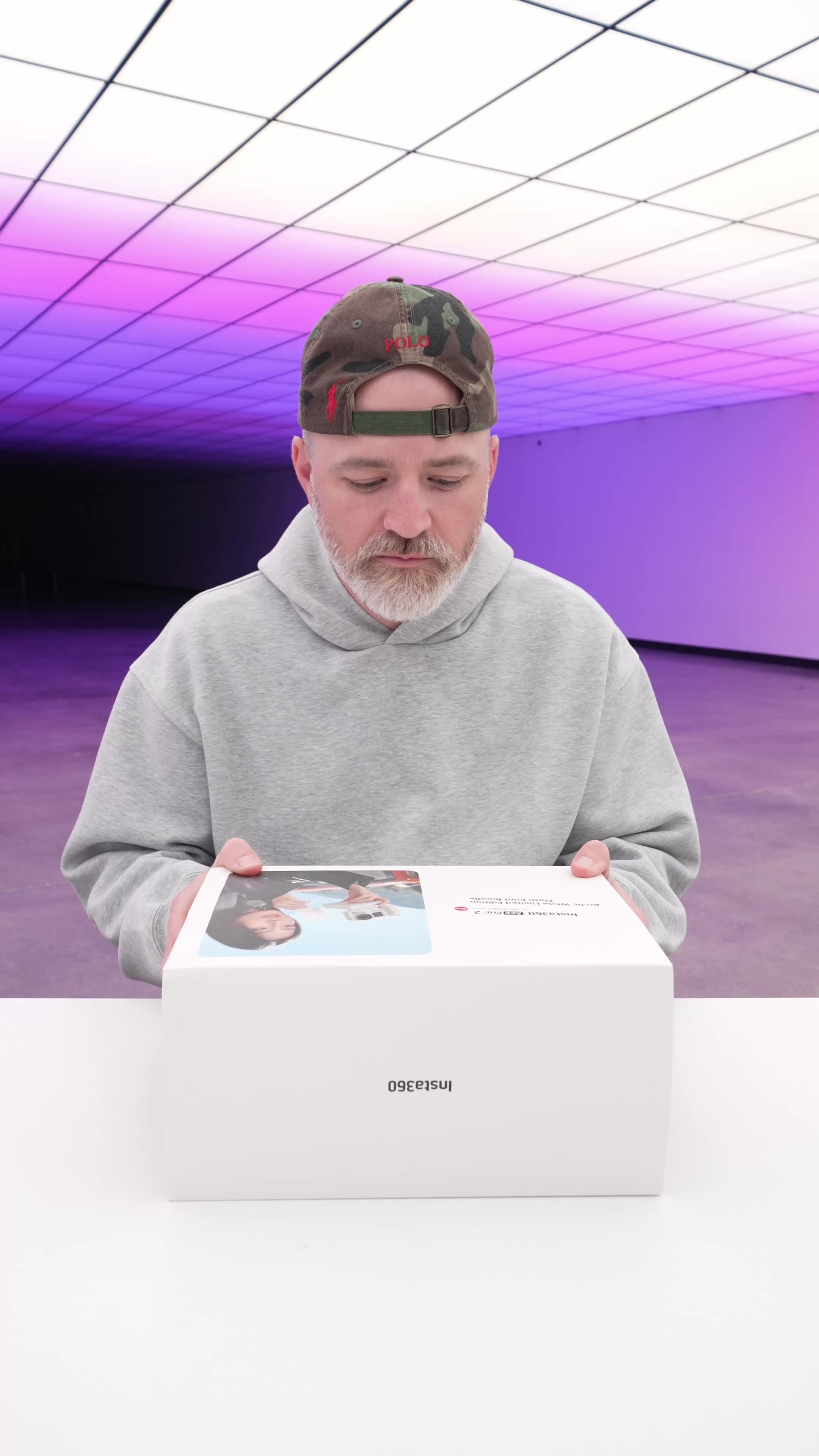 @Unbox Therapy