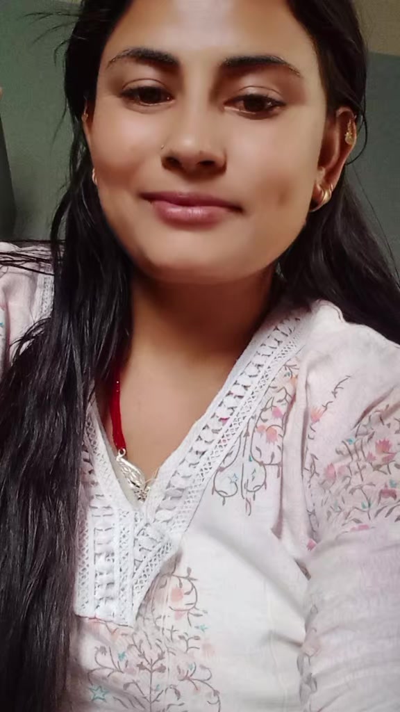 @Naina Kc915