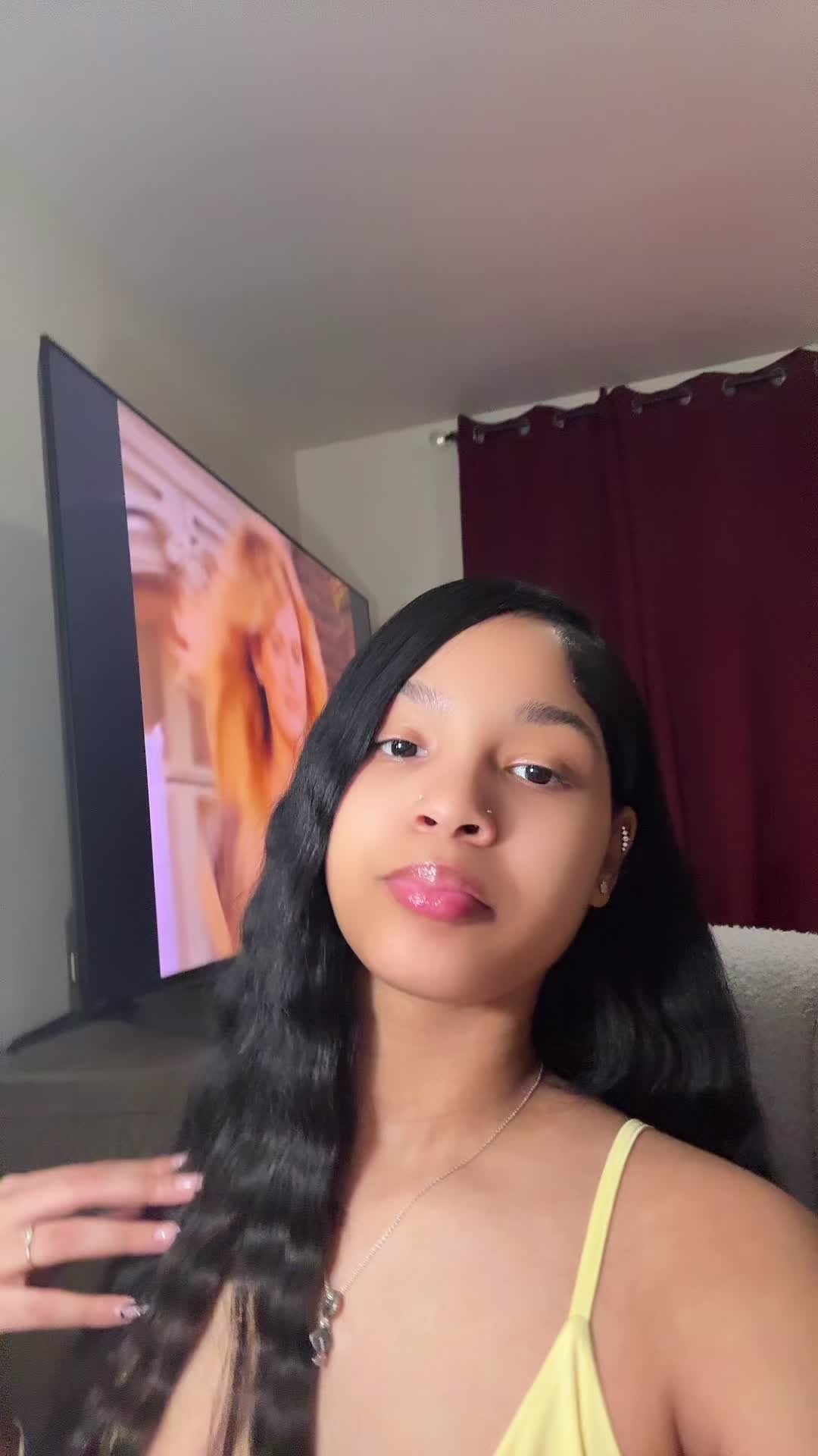 @LizzyB💚
