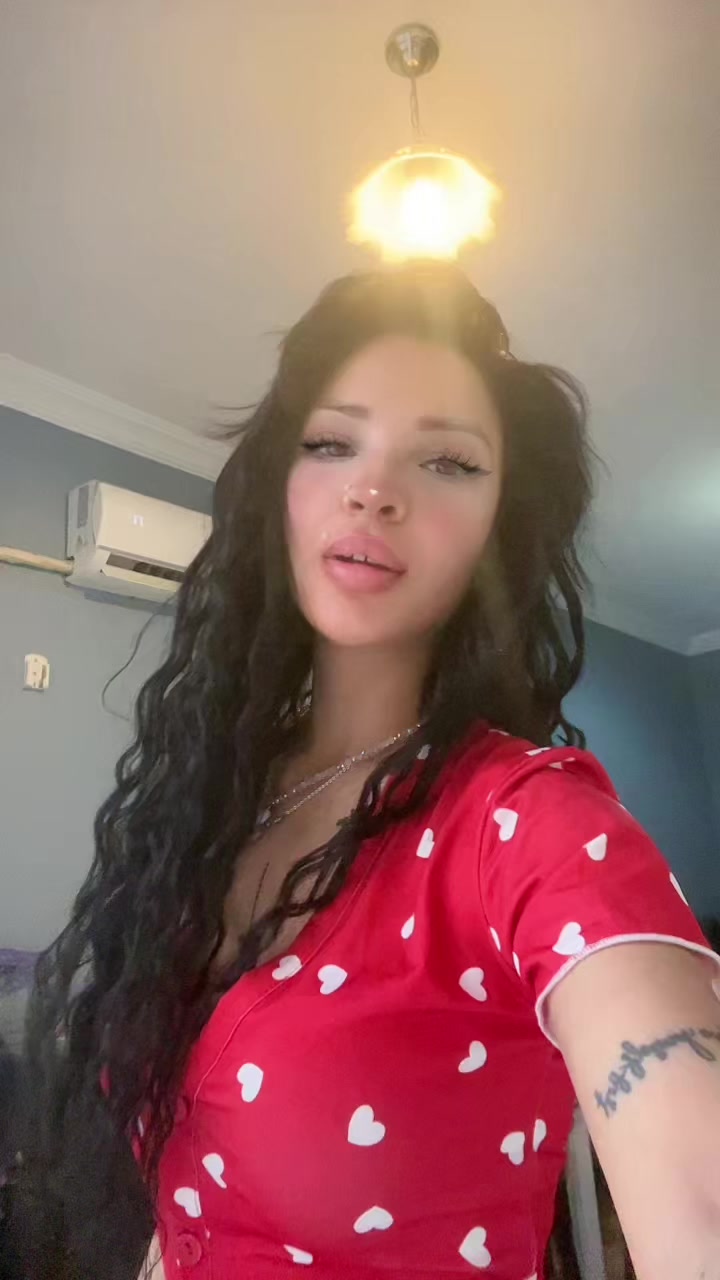 @Eceazra