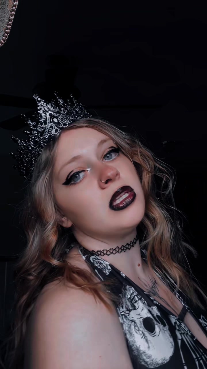 @𝐊𝐞𝐥𝐥𝐲♡