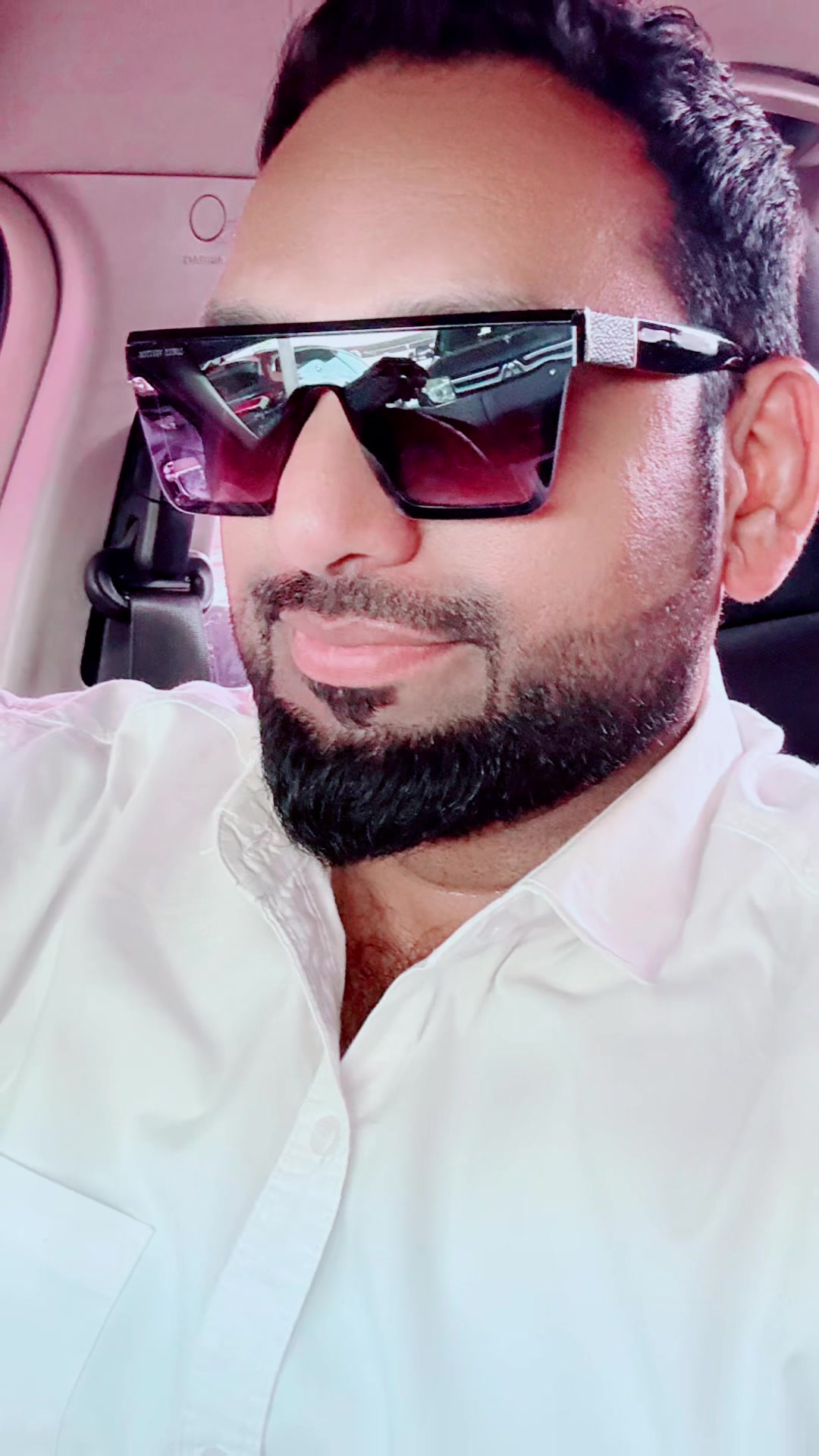 @Anaz.ae