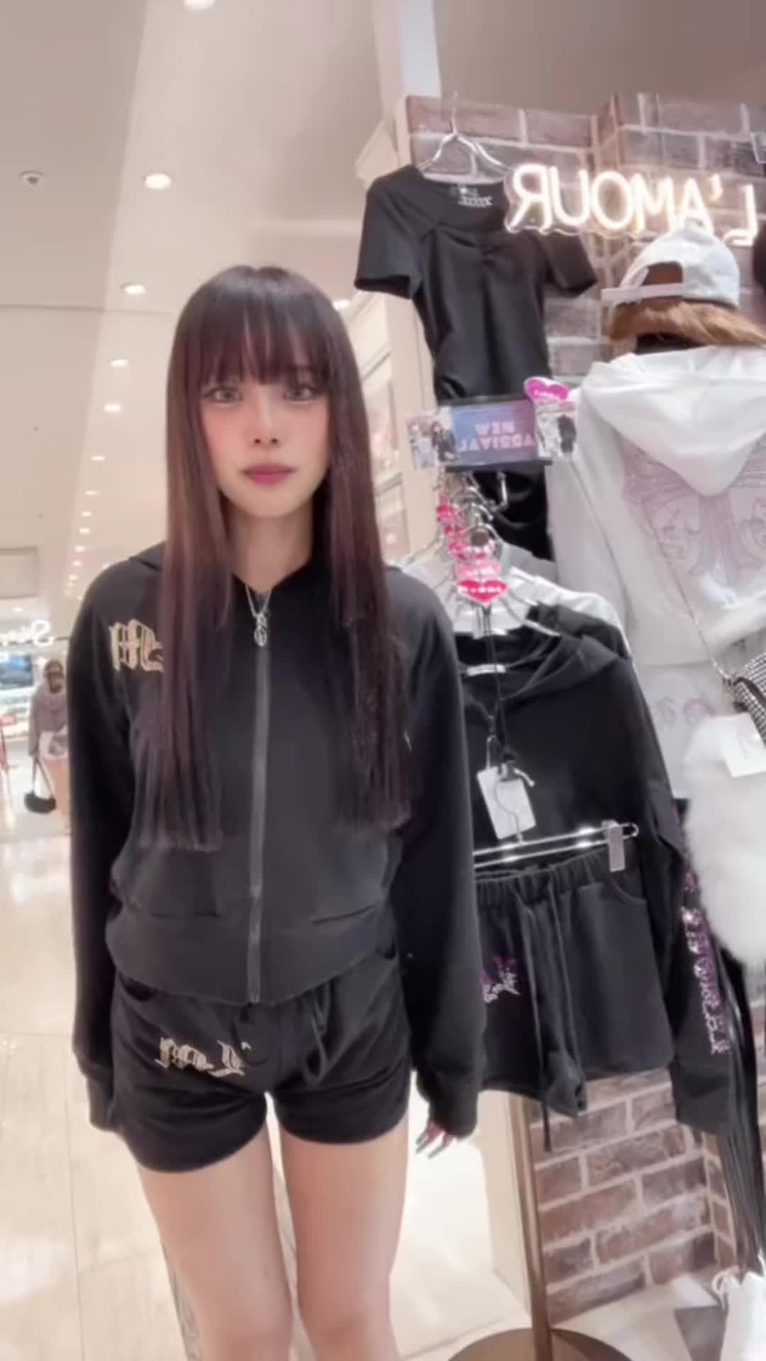 @lamour横浜VIVRE