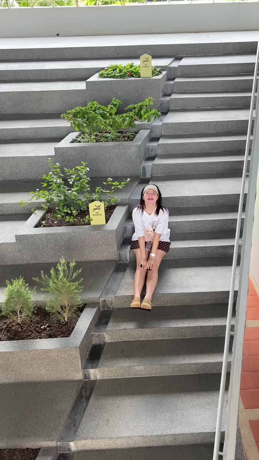 @AomzHappy